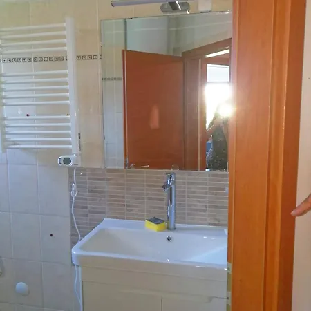 公寓 Sapphire Mountain 2 *